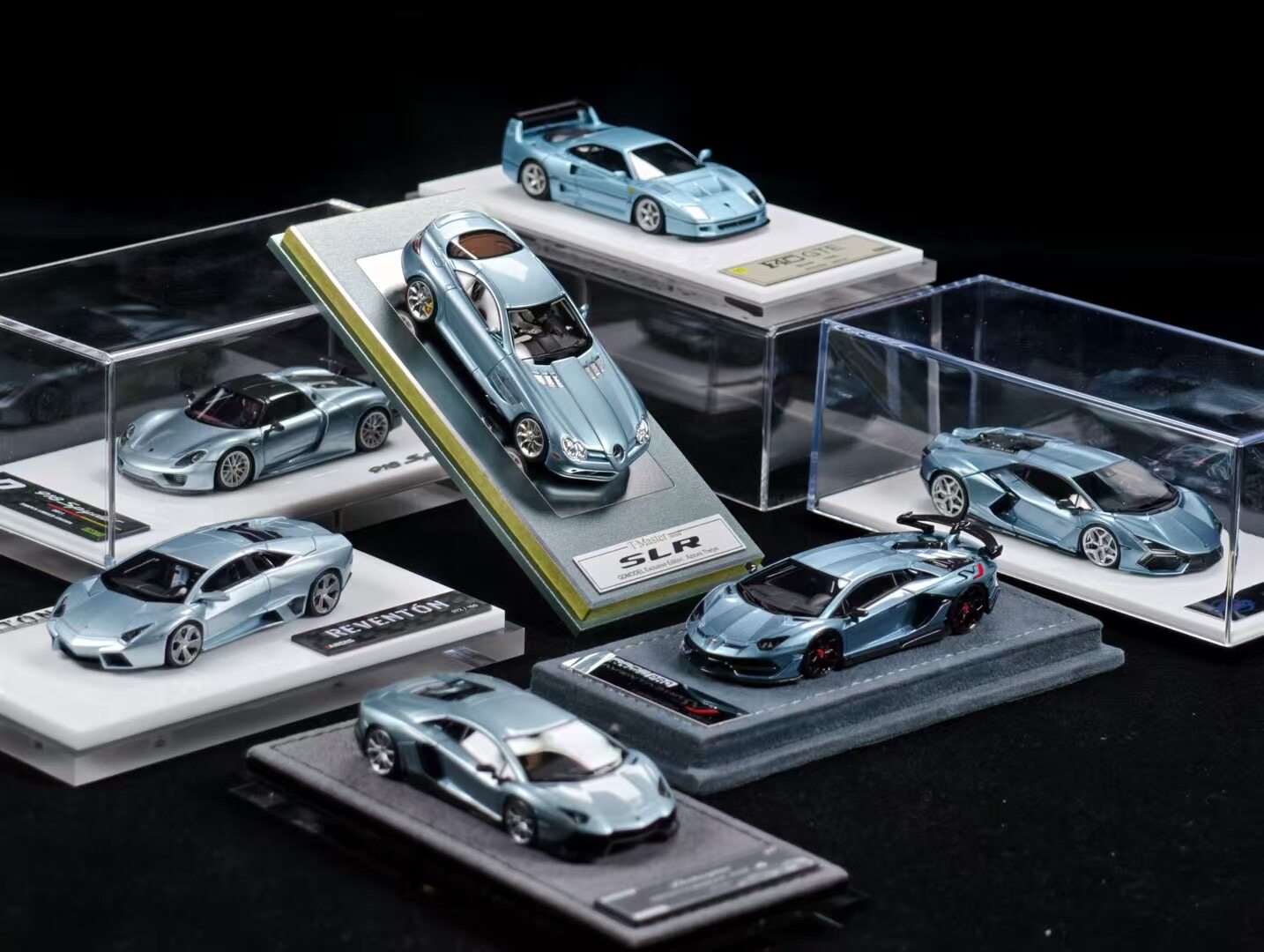 1:64 Ice Blue Resin Car Model