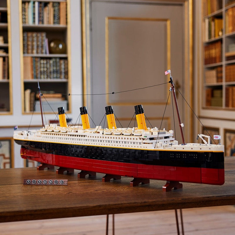 Titanic Building Blocks Set