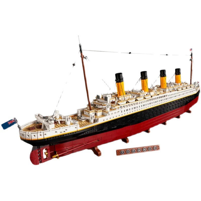 Titanic Building Blocks Set