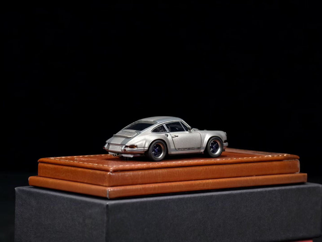 1:64 Porsche Singer 911 Model