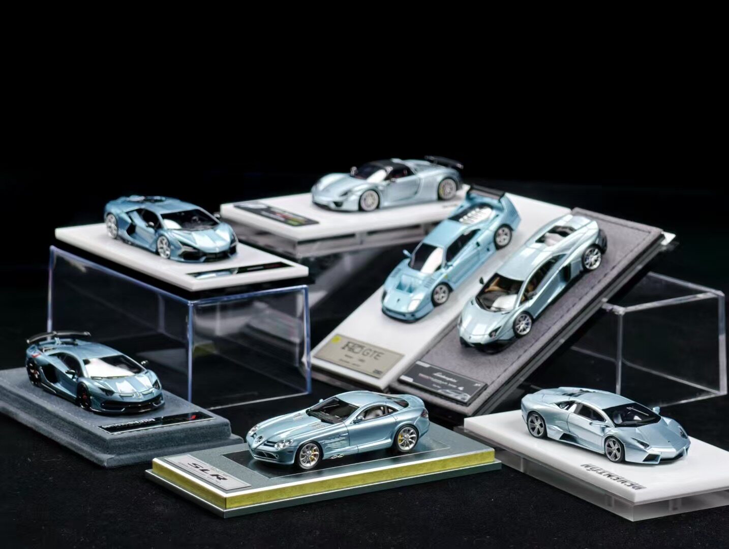 1:64 Ice Blue Resin Car Model