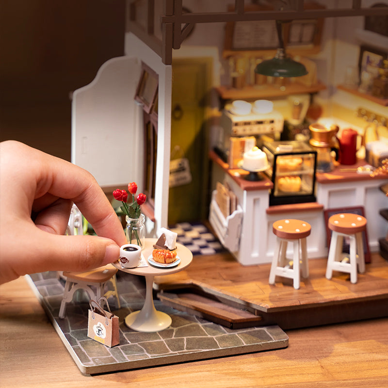 DIY Miniature Dollhouse Kit