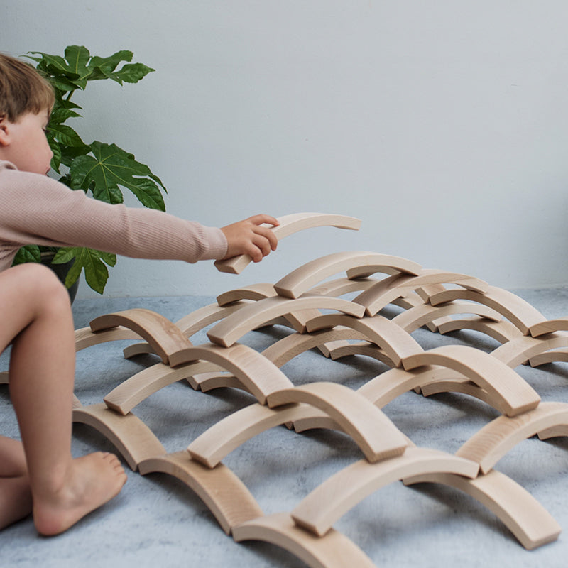 42-Piece Combination Set – 12 Large & 30 Mini Curved Natural Wooden Building Blocks