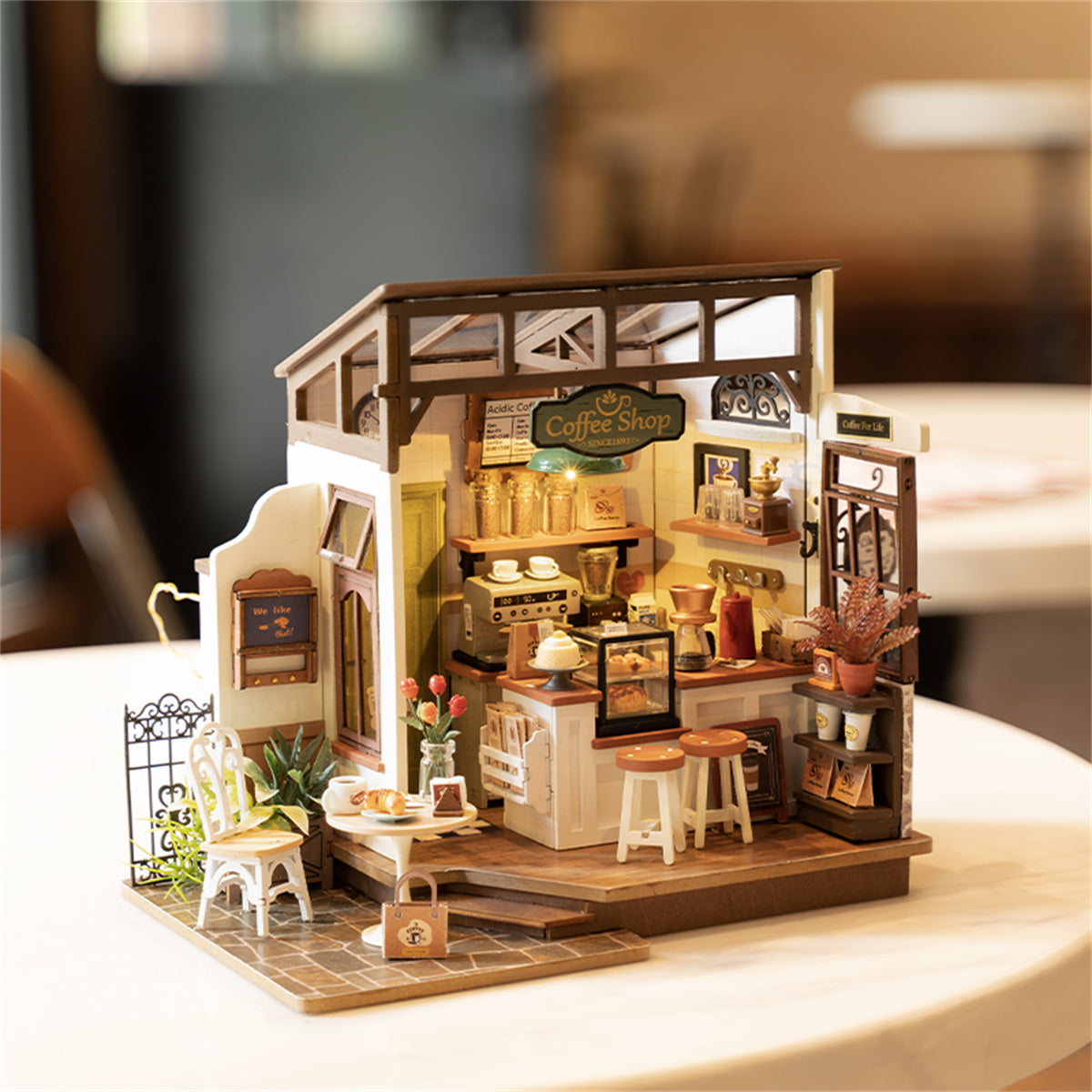 DIY Miniature Dollhouse Kit
