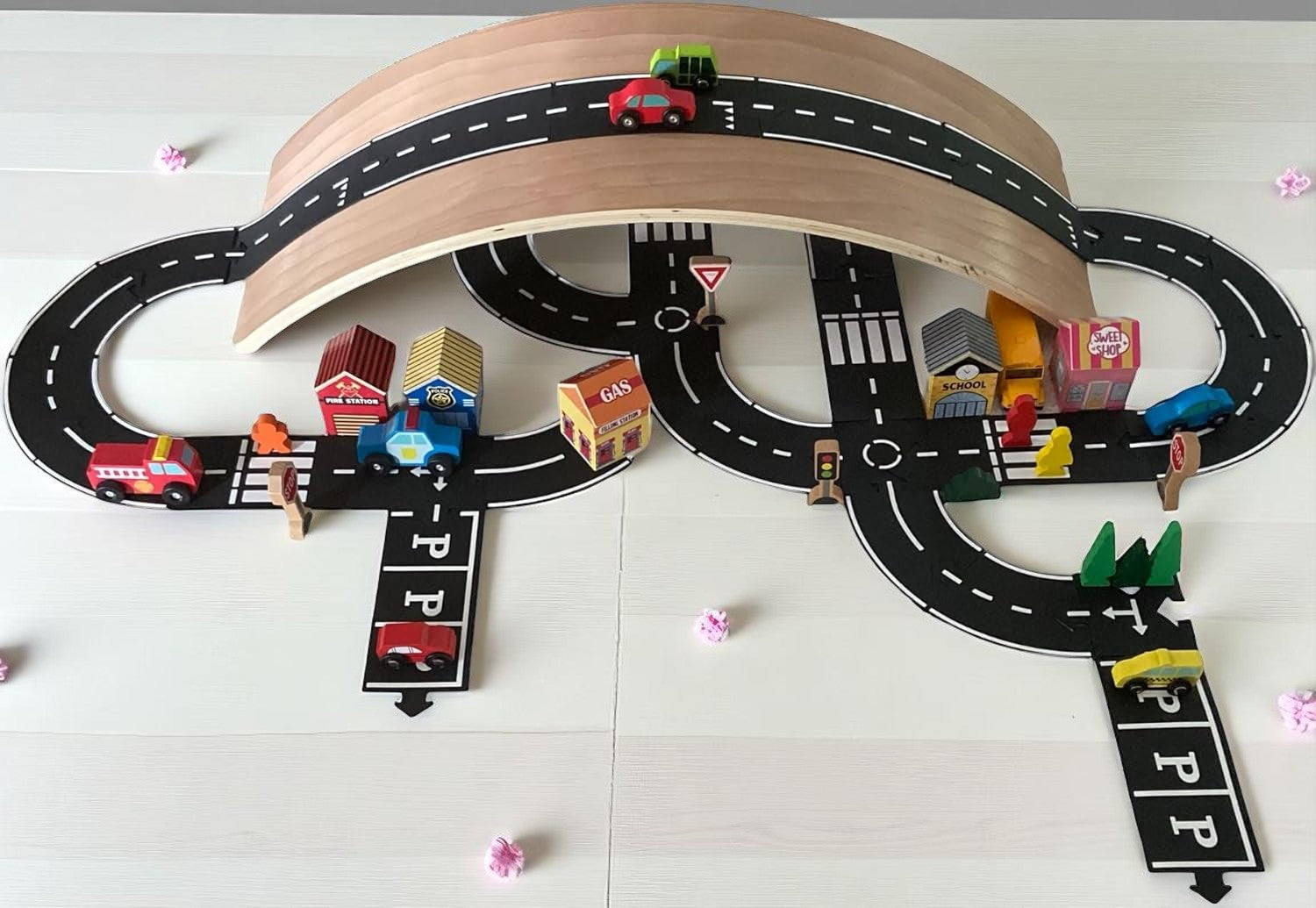 Flexible Rubber Roads Play Set – Open-Ended City & Car Track Play