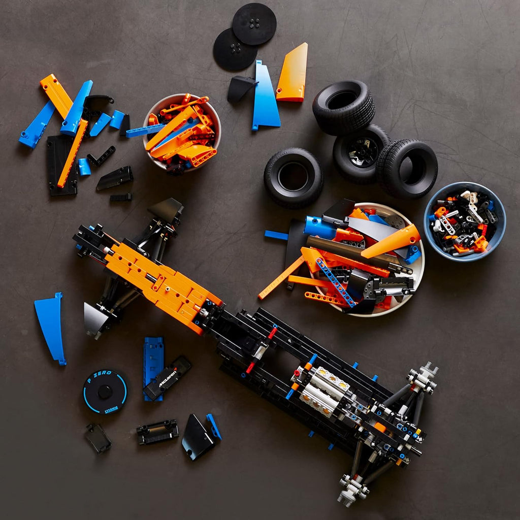 McLaren F1 2022 Racing Model