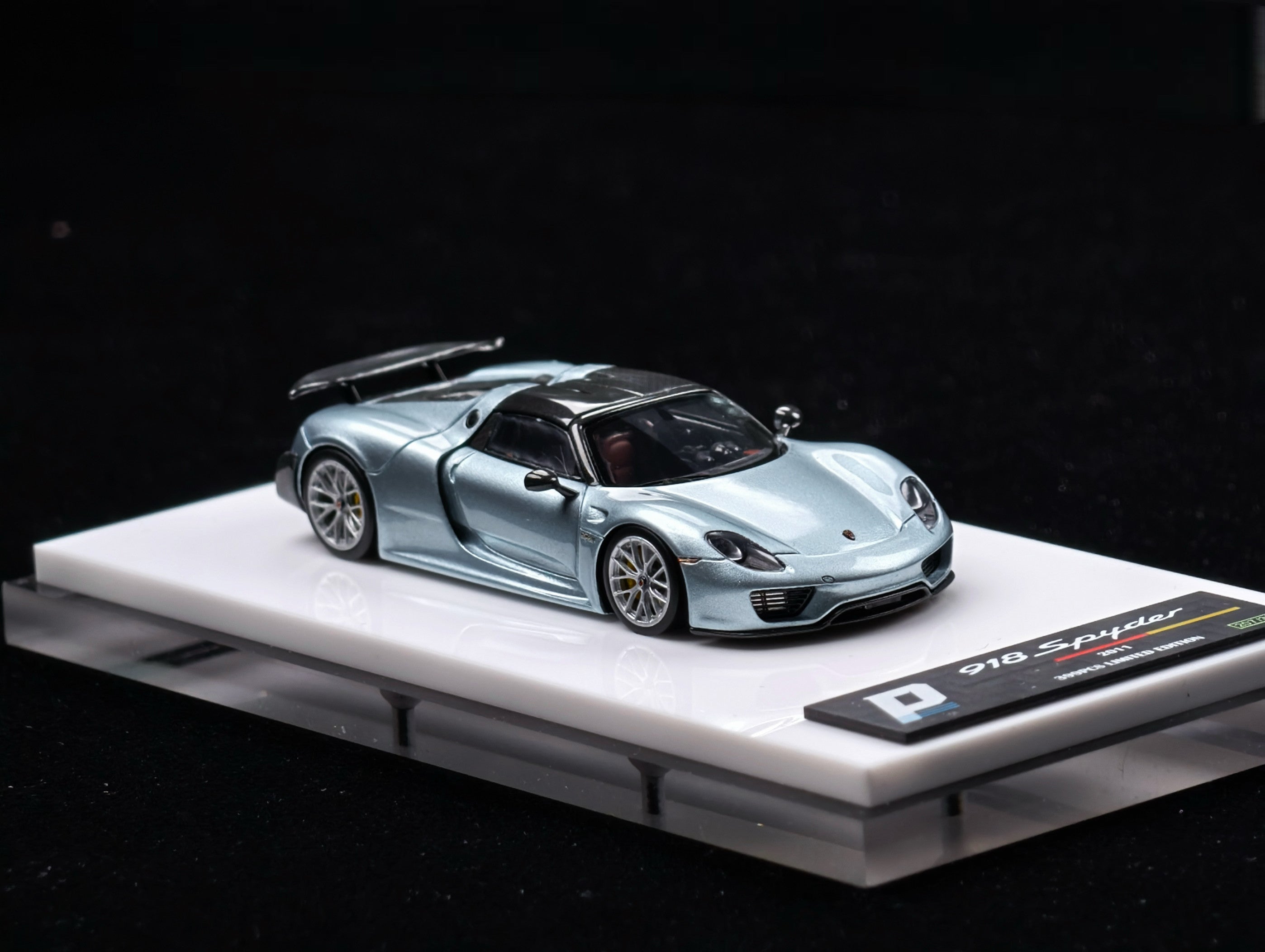 1:64 Porsche 918 Resin Model